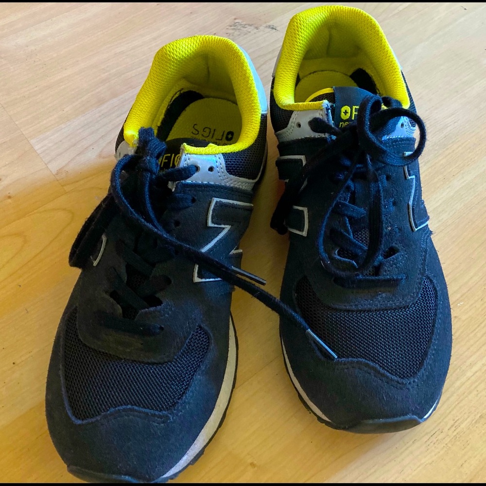 Womens New Balance “Figs”.